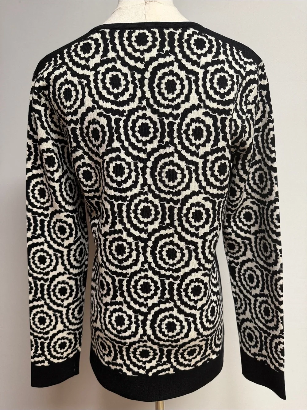 Doncaster Black & White Geometric Circle Print Crewneck Sweater Size Medium